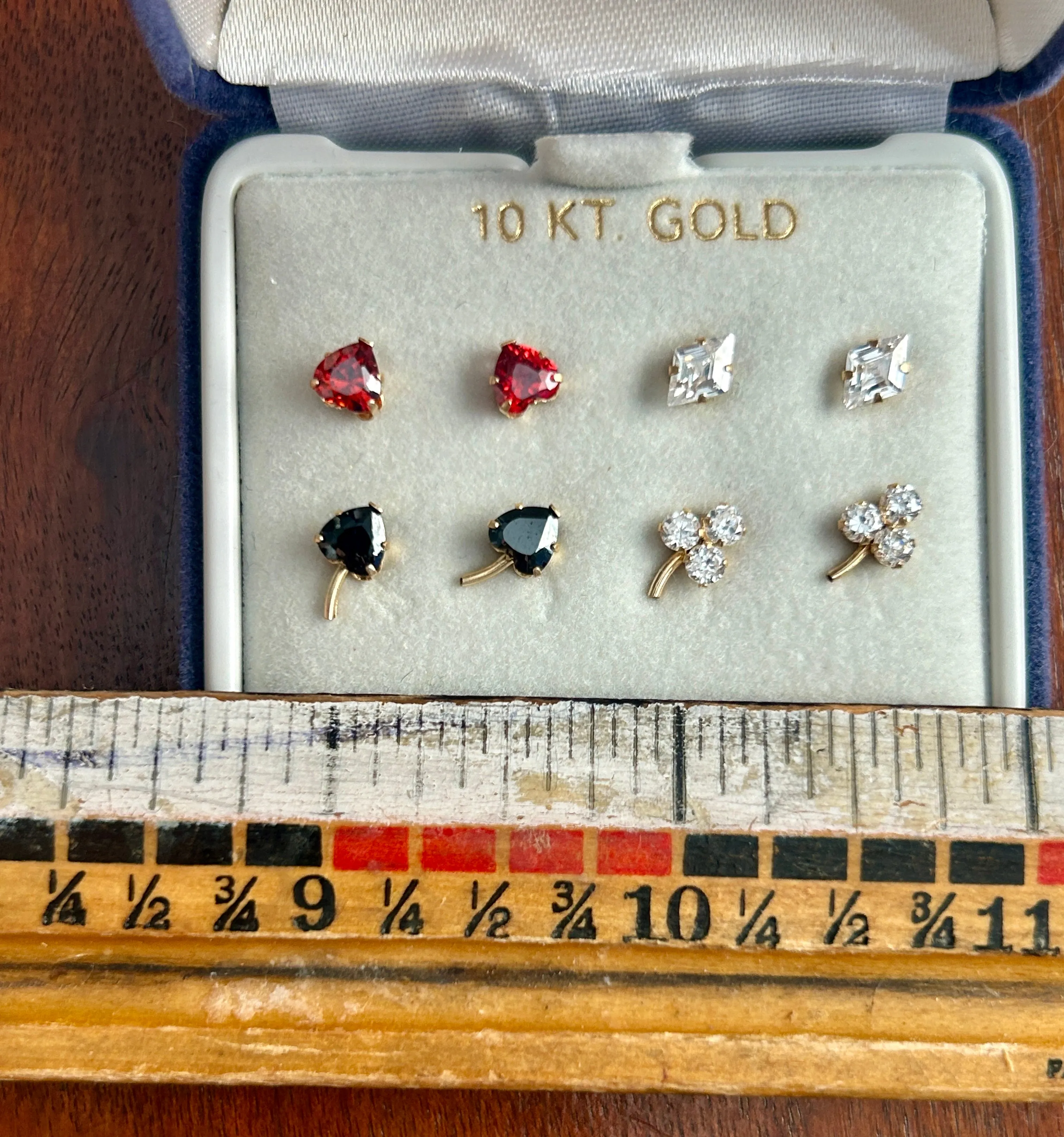 10k Yellow Gold Card Game Poker Stud Earring Set Hearts Spades Diamonds