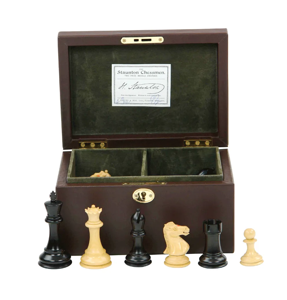 **Chess Pieces - 1972 Fischer Spassky 3.5" in Leather Box