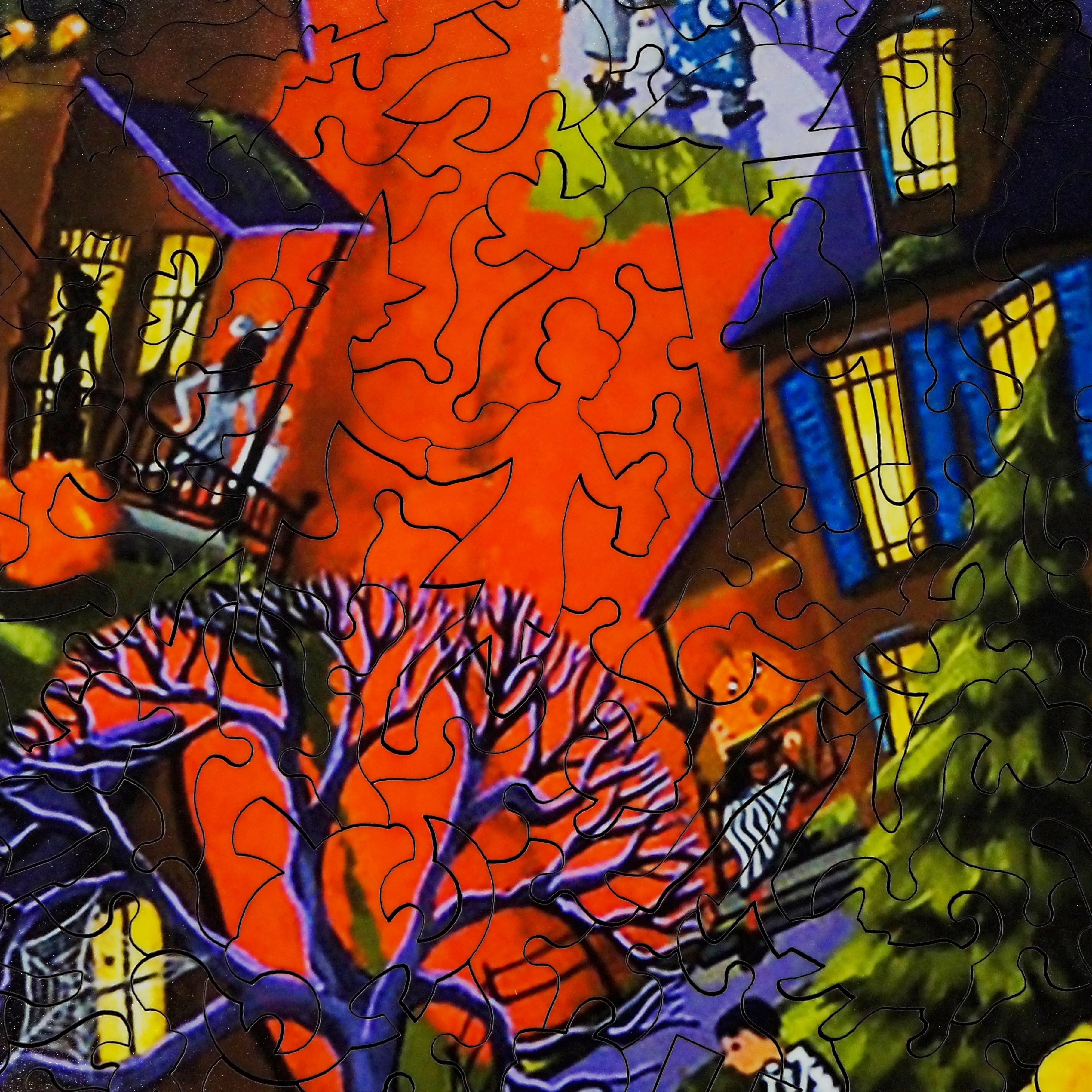 Halloween Spooktacular - 479 Piece Halloween Wooden Jigsaw Puzzle