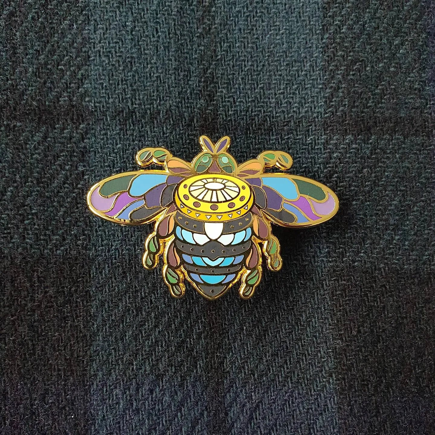 SOLD OUT - BeeKeeper Parade's Magical Australian Sun Bee Pin